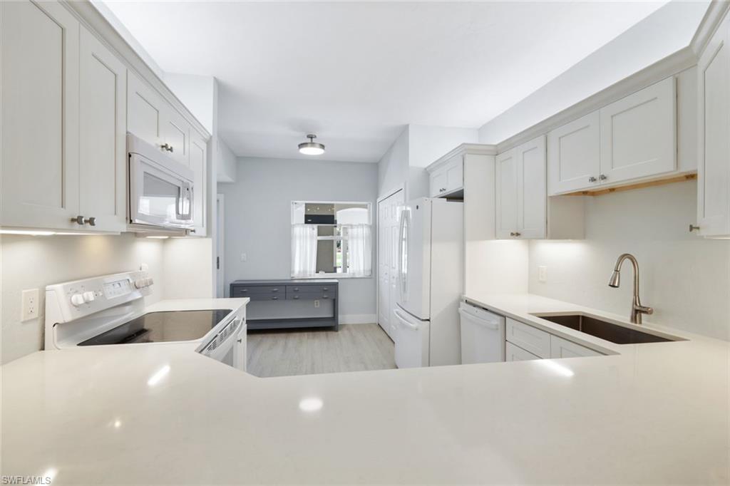 DANAH WAY CONDO - Residential