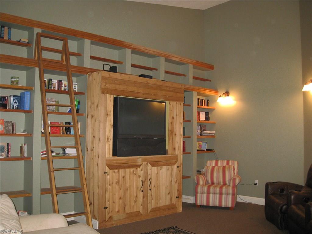 RENAISSANCE VILLAGE - Residential