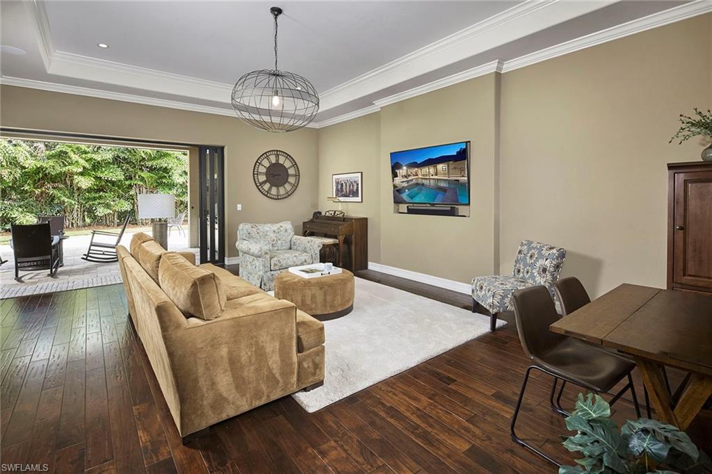 MOORINGS - Residential