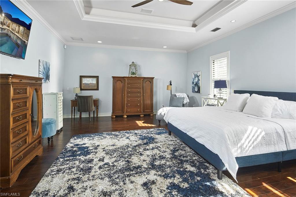 MOORINGS - Residential