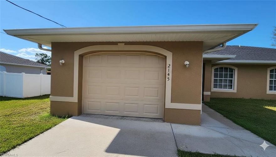Freshly Updated 2BR/2BA Duplex in Prime West Lehigh Acres.  Experience a clean, bright, living space. This 2-bedroom, 2-bathroom home has been meticulously updated with fresh paint from top to bottom—including the interior, exterior, and the attached 1-car garage. All Tile: No carpet here! Stylish tile flooring throughout for easy maintenance.  It's clean, cool, and modern.
Bright & Airy: Plenty of natural light creates an inviting atmosphere.
Situated in desirable West Lehigh Acres, putting you close to schools, shopping, dining, Fort myers and I-75
The neighboring unit is also available—perfect for friends or family wanting to live close by!
Requirements: Monthly income must be at least 2.5x the rent. Background and credit check required for all occupants 18+ ($40 fee per person).