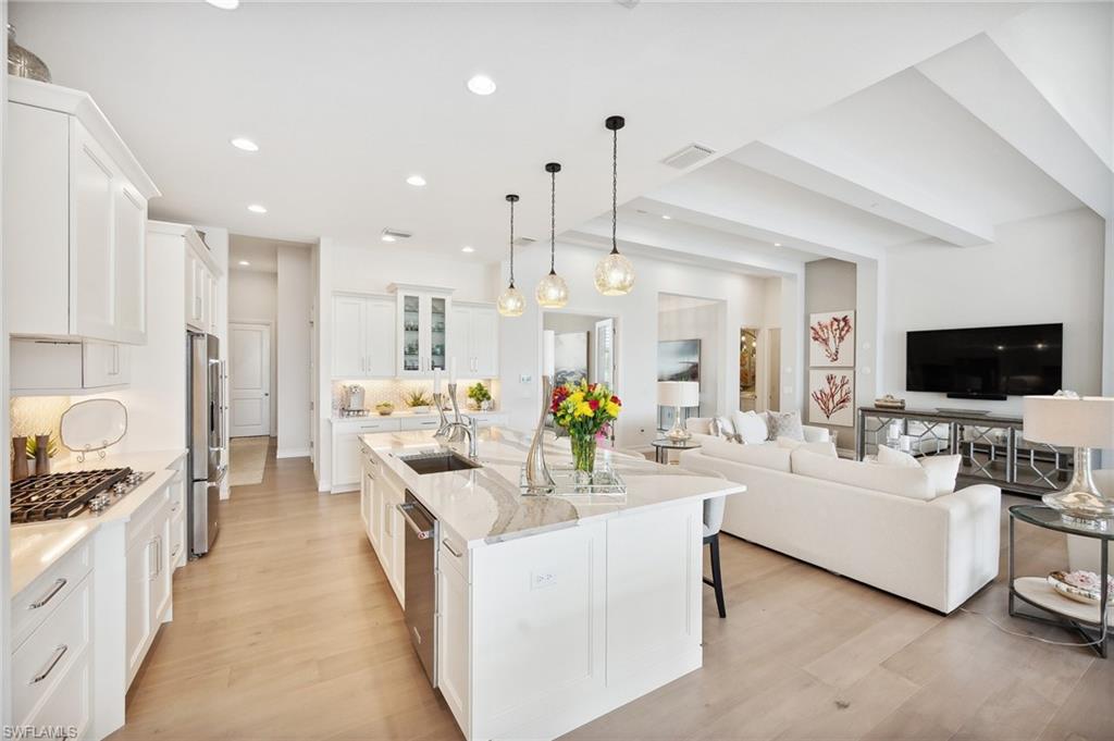 ISLES OF COLLIER PRESERVE - Residential