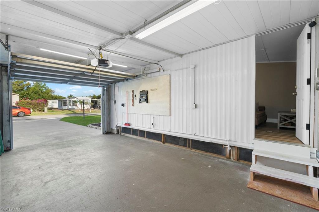 RIVERWOOD - Residential