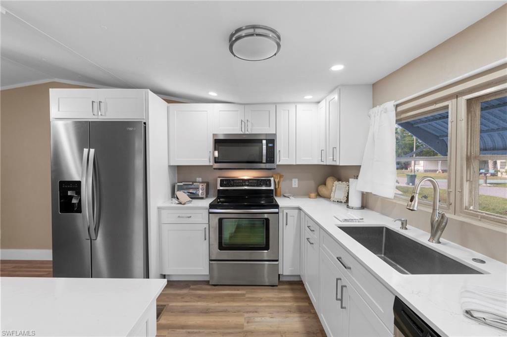 RIVERWOOD - Residential