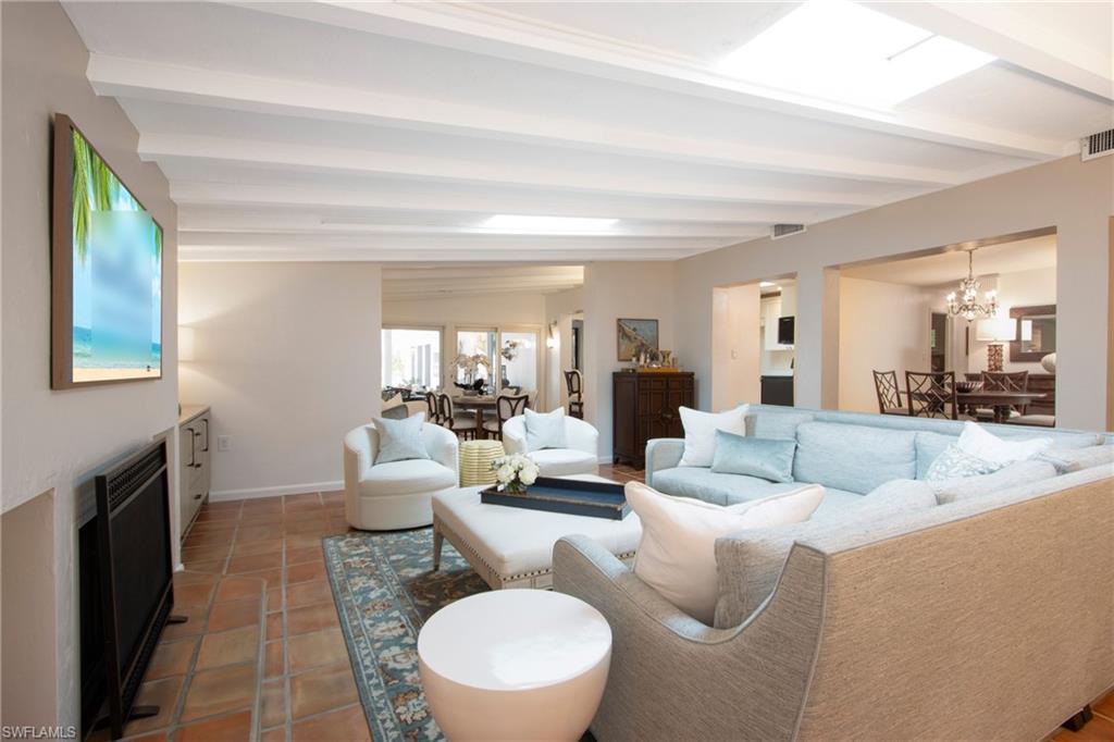 OLDE NAPLES - Residential Lease