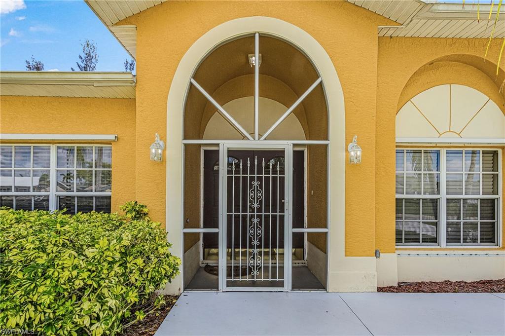 CAPE CORAL - Residential