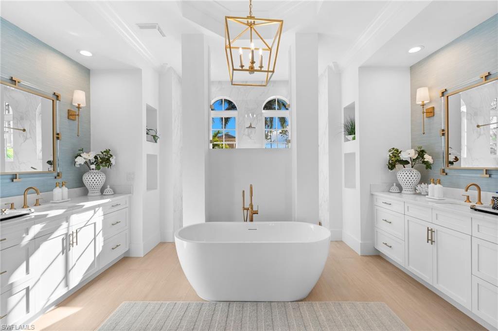 MAHOGANY BEND - Residential