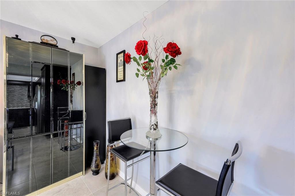 GLADES COUNTRY CLUB - Residential