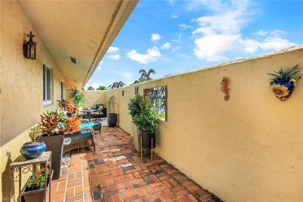 GLADES COUNTRY CLUB - Residential