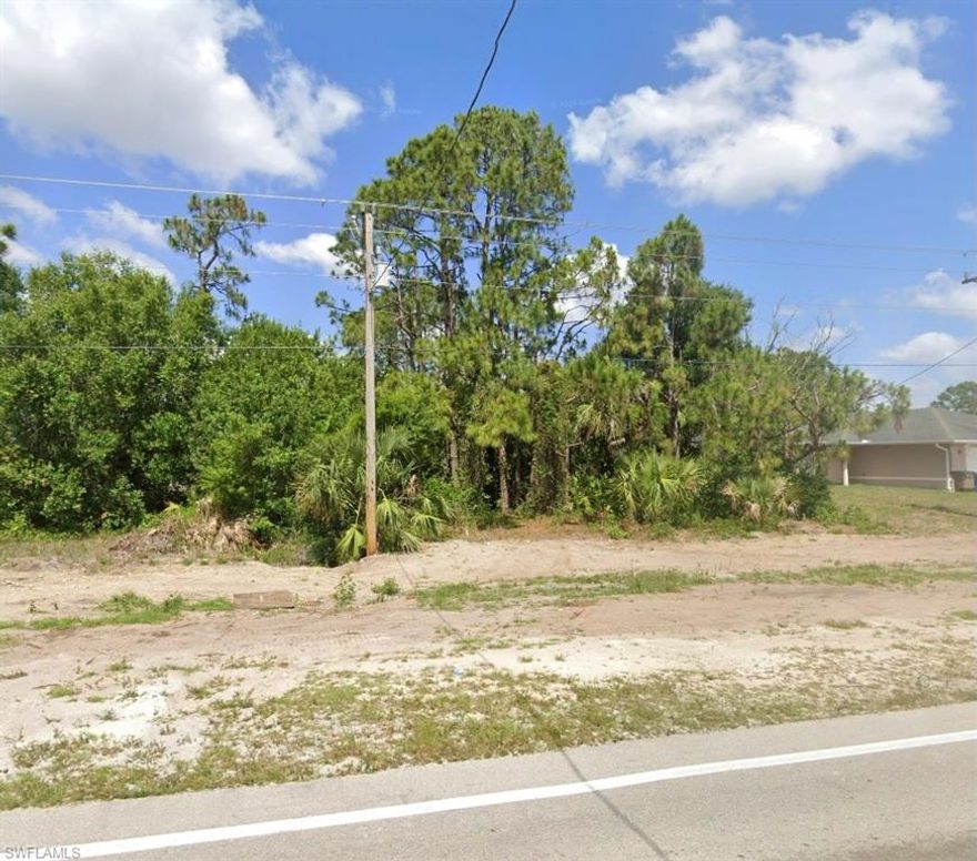 Beautiful vacant land in the hear of Lehigh Acres. This land is offered with approved permits and building plans (attached in documents). Build your investments right away without having to wait long months for permit approvals. Contractor used for permits is highly professional and gives great pricing, very recommended.