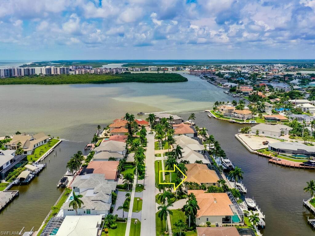 MARCO ISLAND - Residential