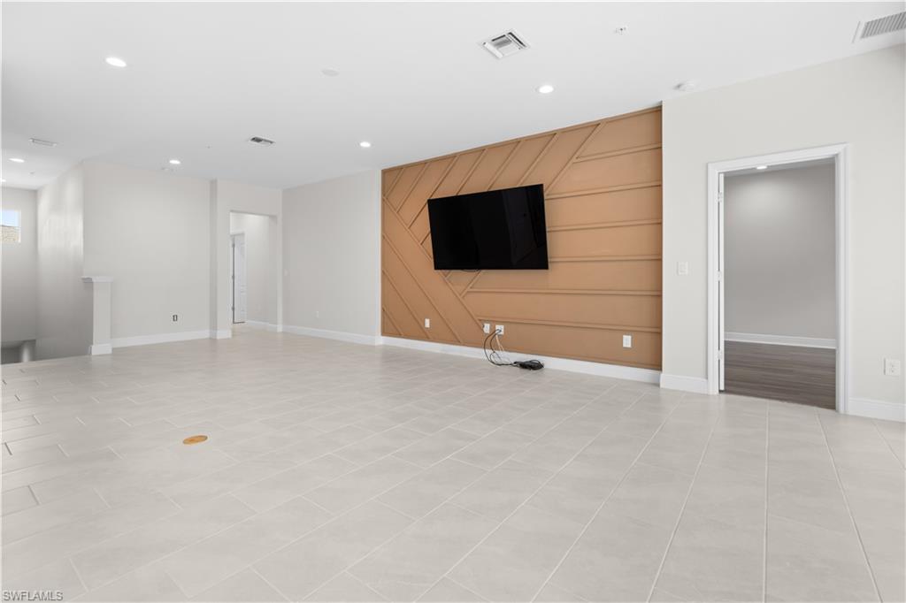 AVALON - Residential Lease