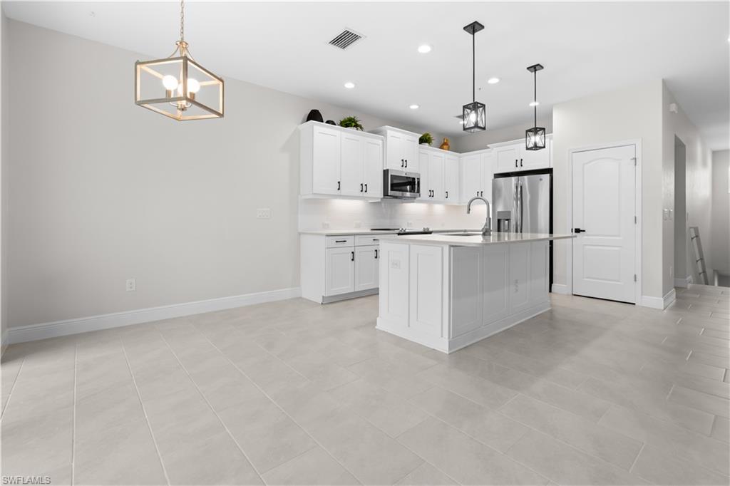 AVALON - Residential Lease