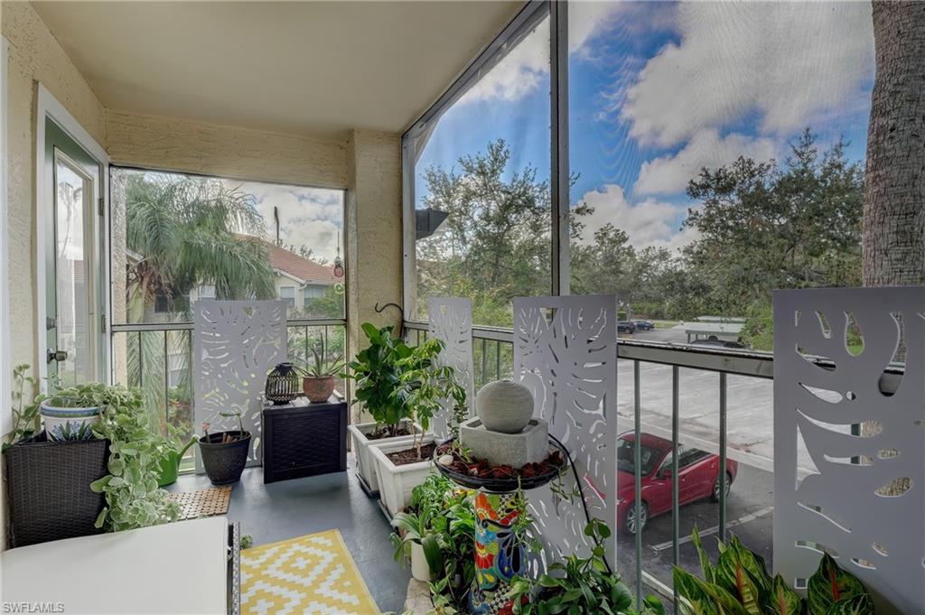 VENETIAN PALMS - Residential