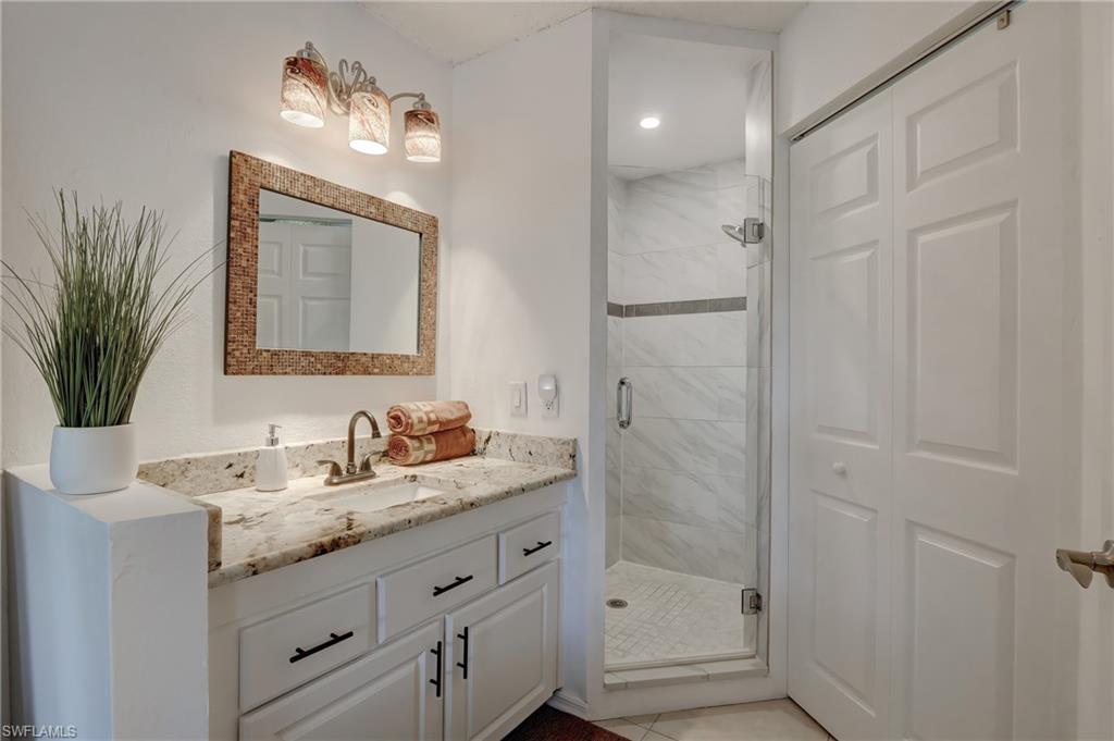 VENETIAN PALMS - Residential