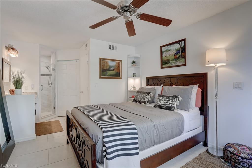 VENETIAN PALMS - Residential