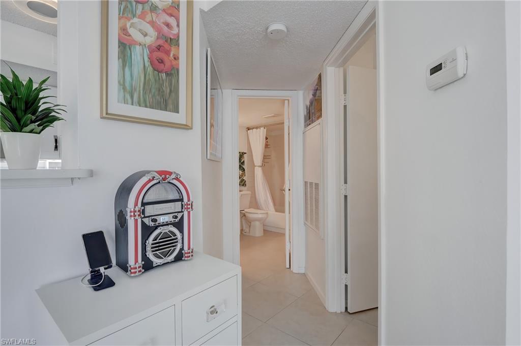 VENETIAN PALMS - Residential