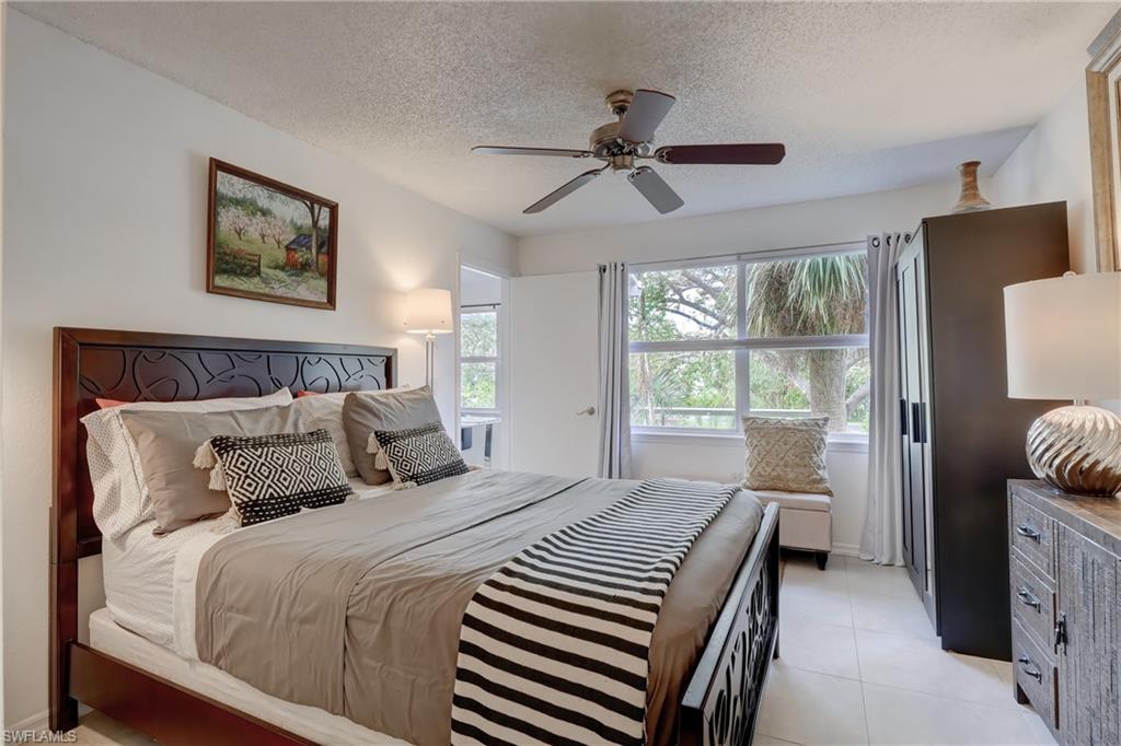 VENETIAN PALMS - Residential