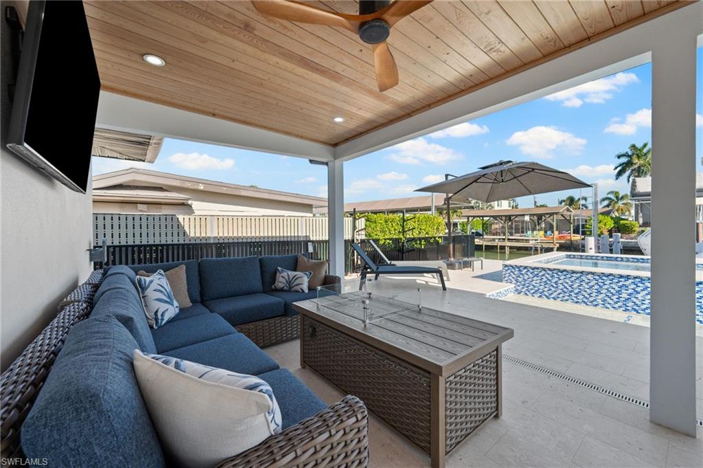 ISLES OF CAPRI - Residential