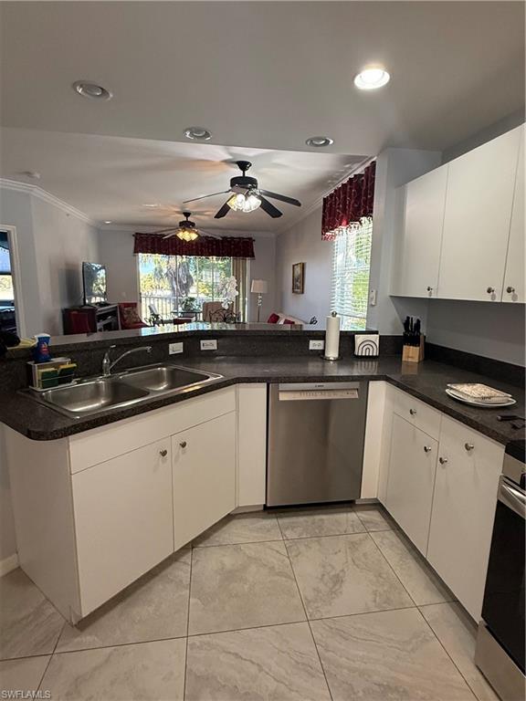 FAIRWAY VILLAS - Residential