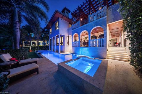 2233 Forrest LN NAPLES FL 34102