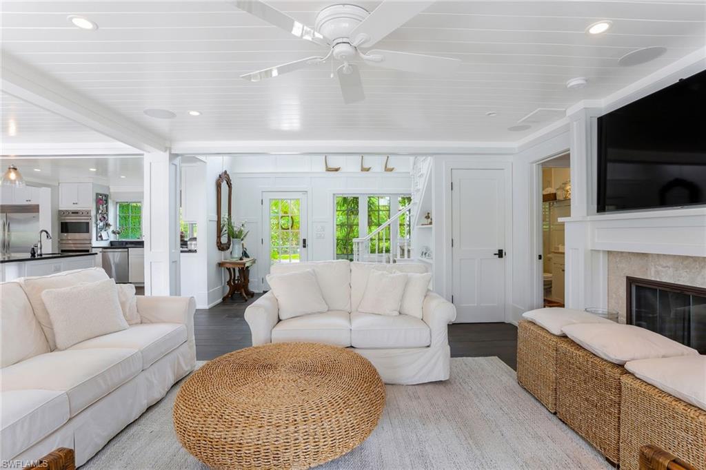 OLDE NAPLES - Residential