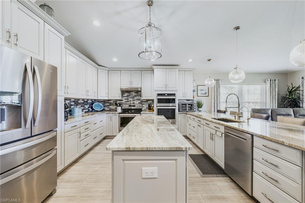 1203 N Brandywine CIR