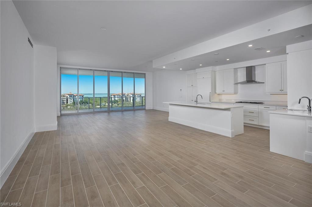 INFINITY AT THE COLONY - Residential