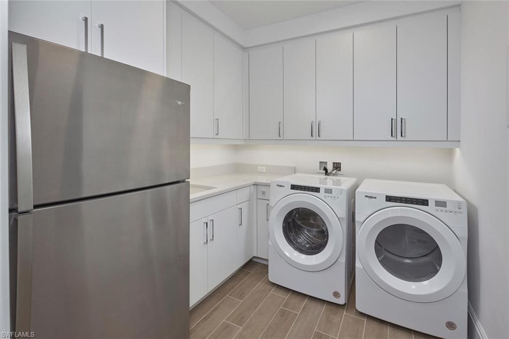 INFINITY AT THE COLONY - Residential