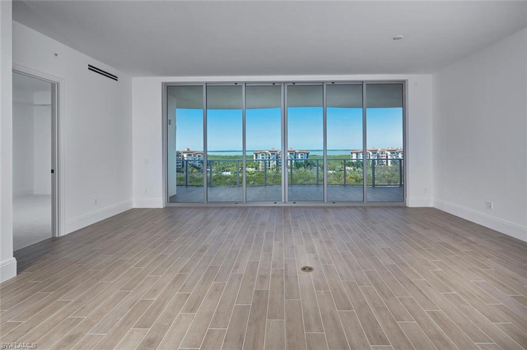 INFINITY AT THE COLONY - Residential