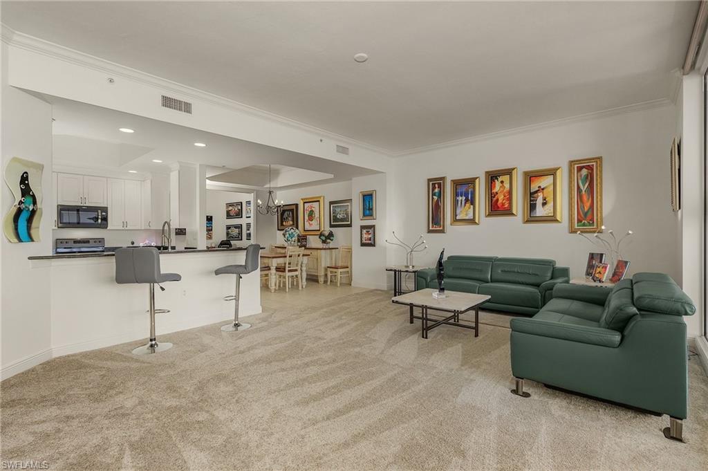 2090 W First ST 2107