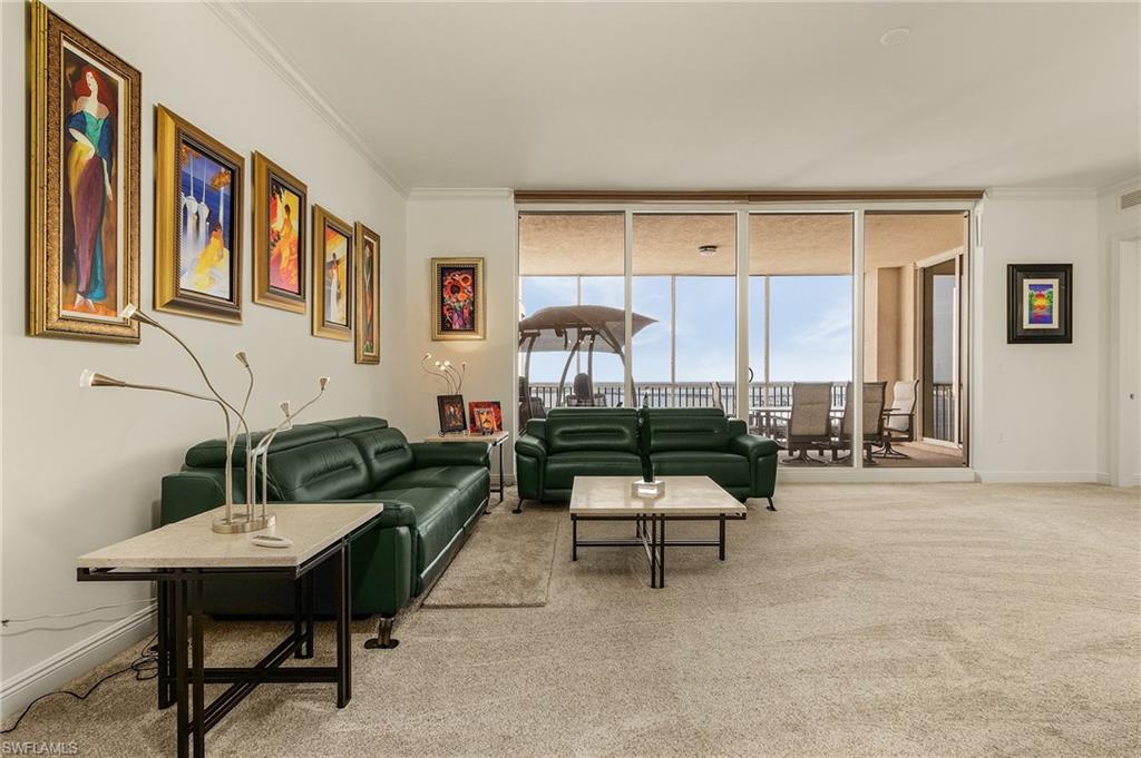 2090 W First ST 2107