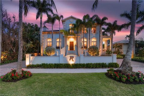 40 5th AVE S NAPLES FL 34102
