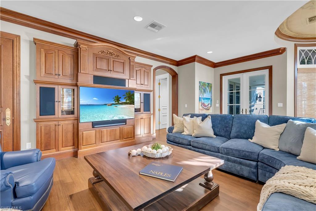 OLDE NAPLES - Residential