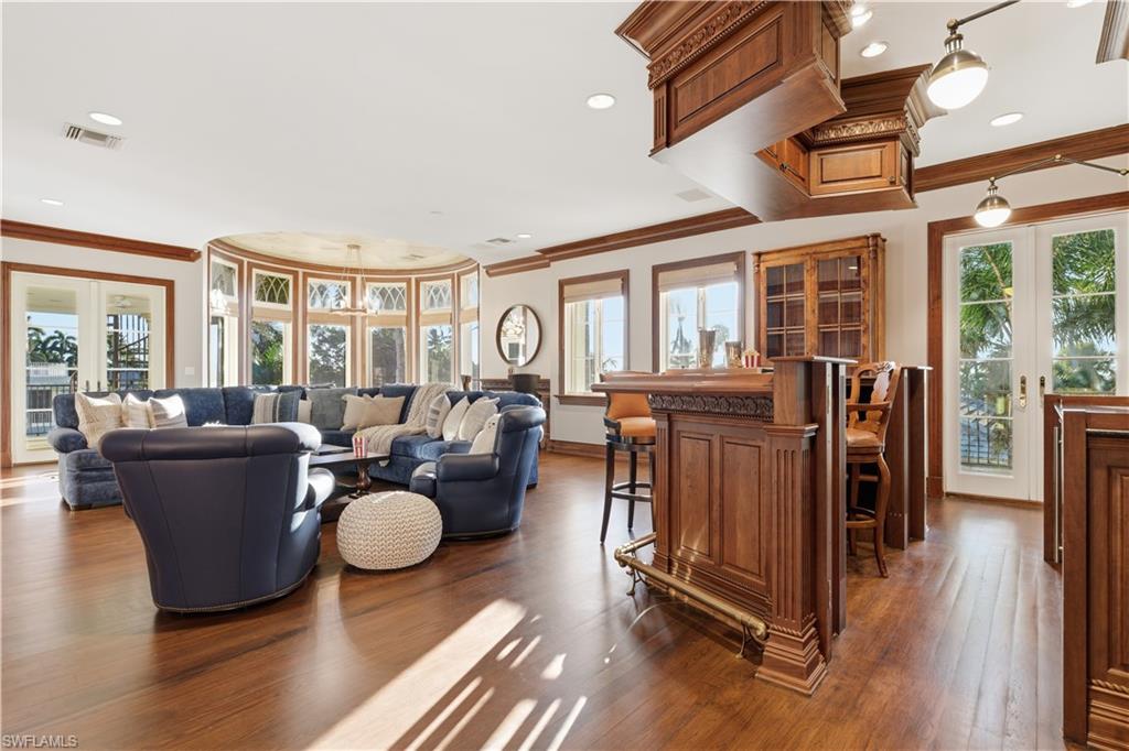 OLDE NAPLES - Residential