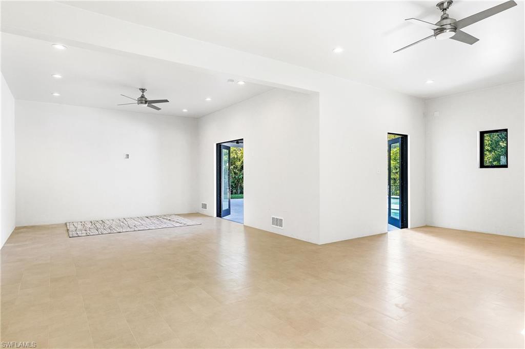 SOUTHPORT ON THE BAY - Residential