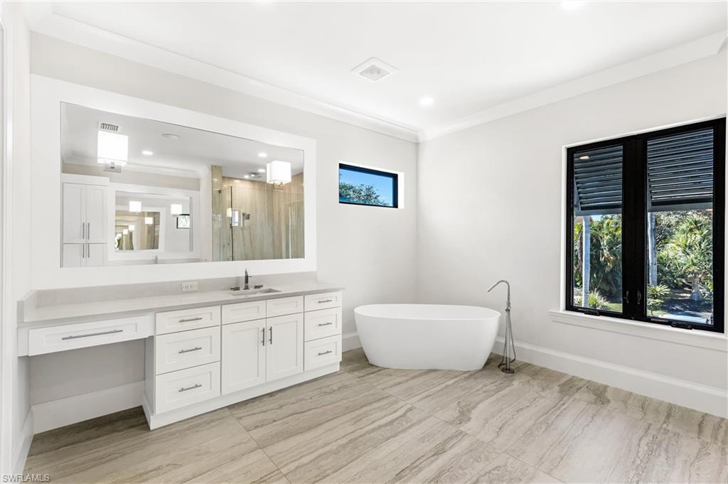 SOUTHPORT ON THE BAY - Residential