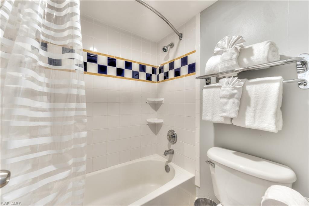 TENNIS VILLAS - Residential