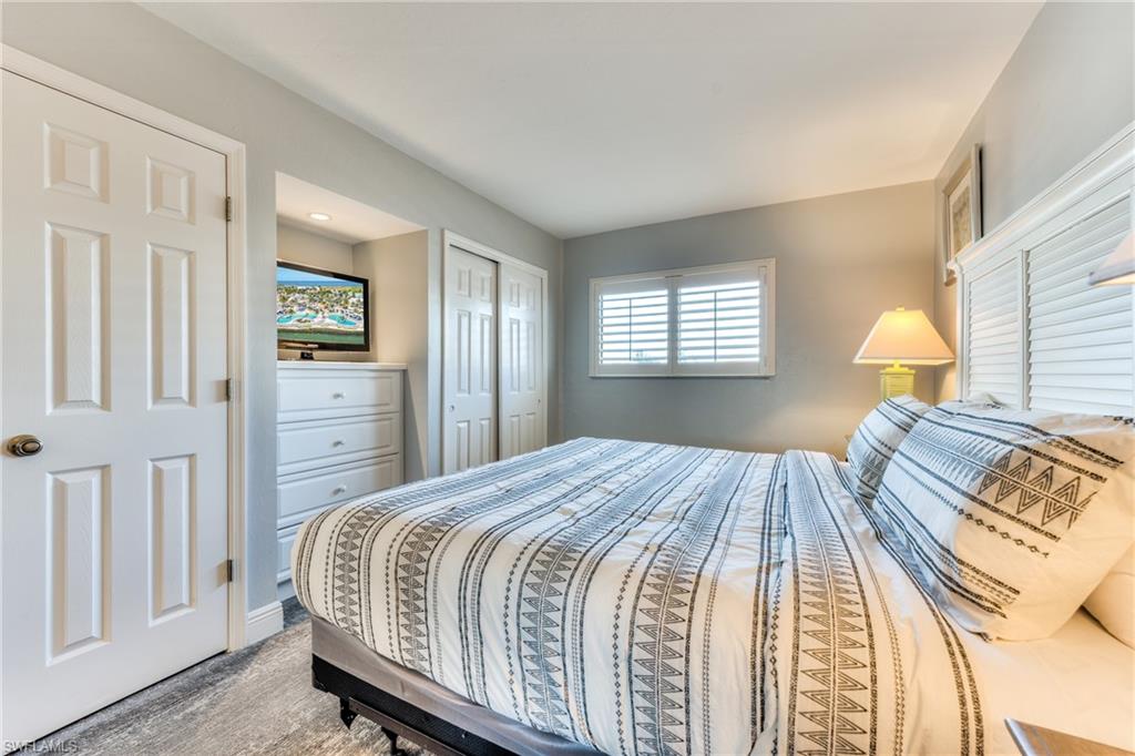 TENNIS VILLAS - Residential