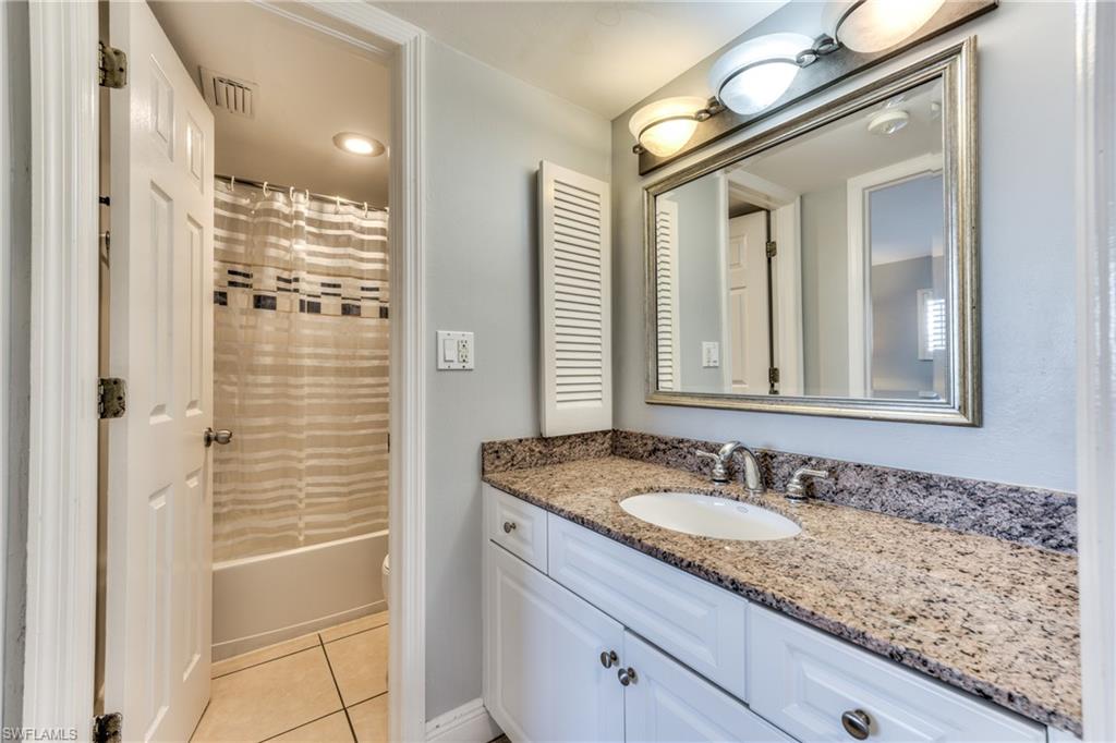 TENNIS VILLAS - Residential