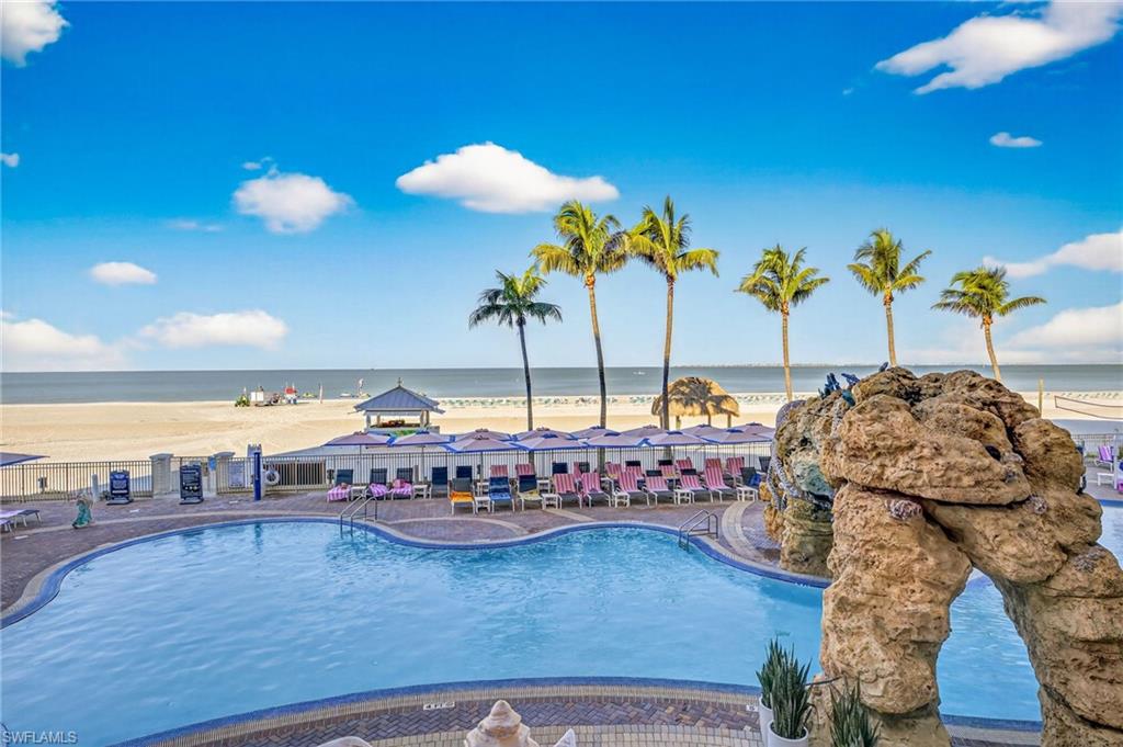 SANIBEL VIEW VILLAS - Residential