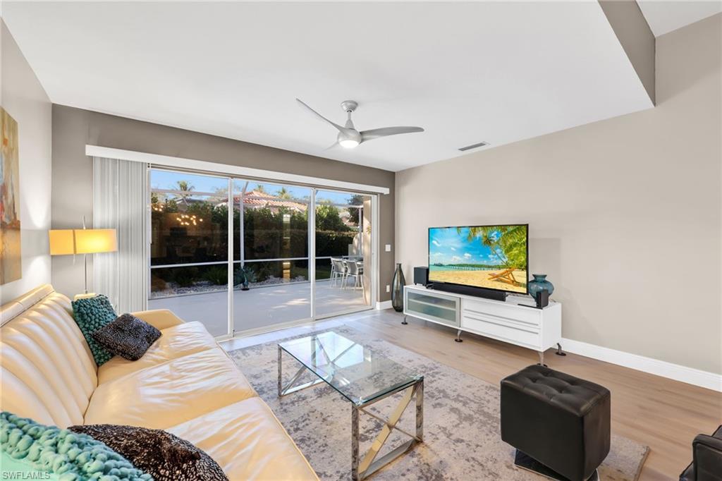 ISLAND WALK - Residential