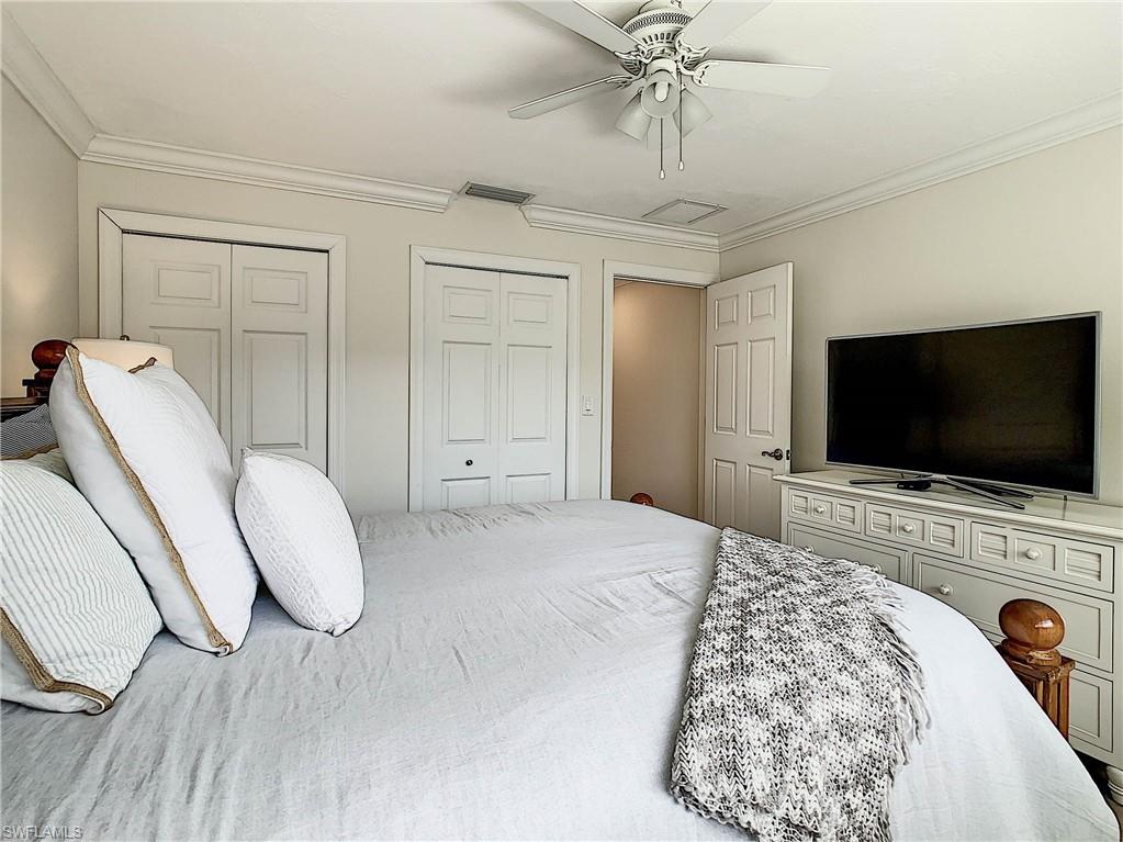 MONTEGO MANOR - Residential