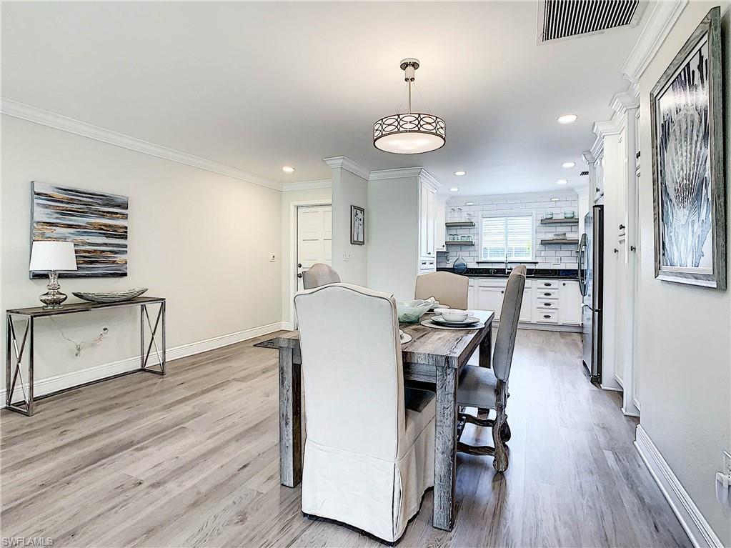 MONTEGO MANOR - Residential