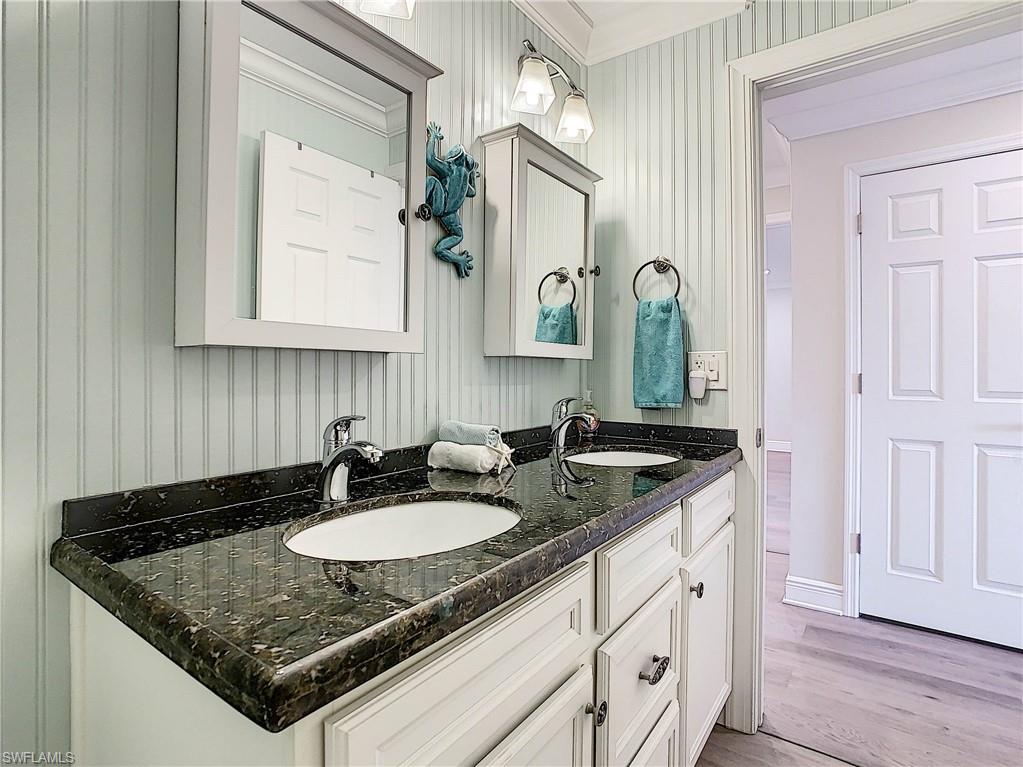 MONTEGO MANOR - Residential