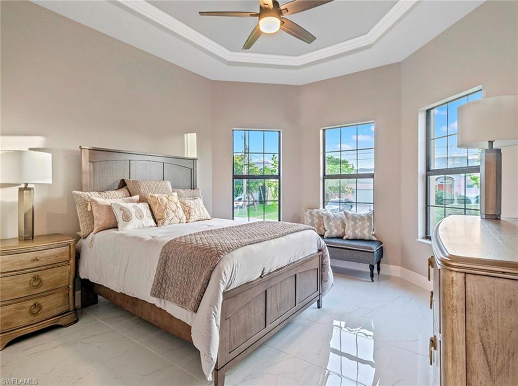 WINDWARD ISLE - Residential