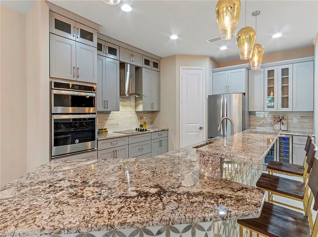 WINDWARD ISLE - Residential