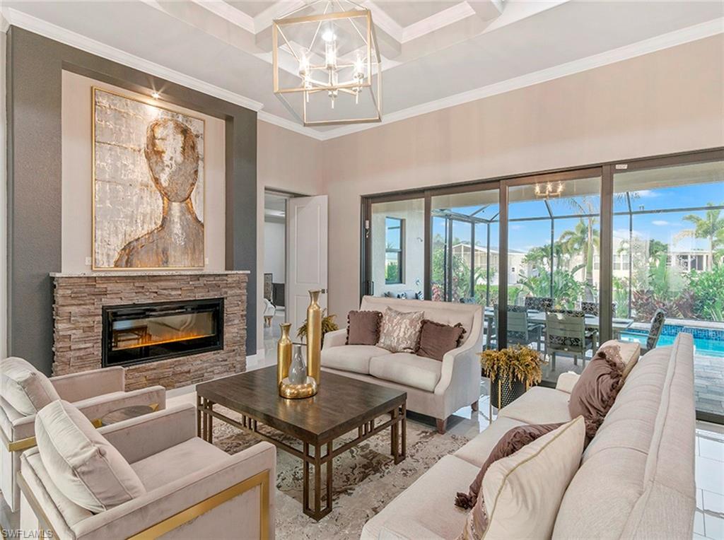 WINDWARD ISLE - Residential