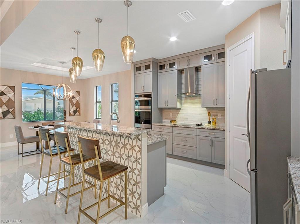 WINDWARD ISLE - Residential