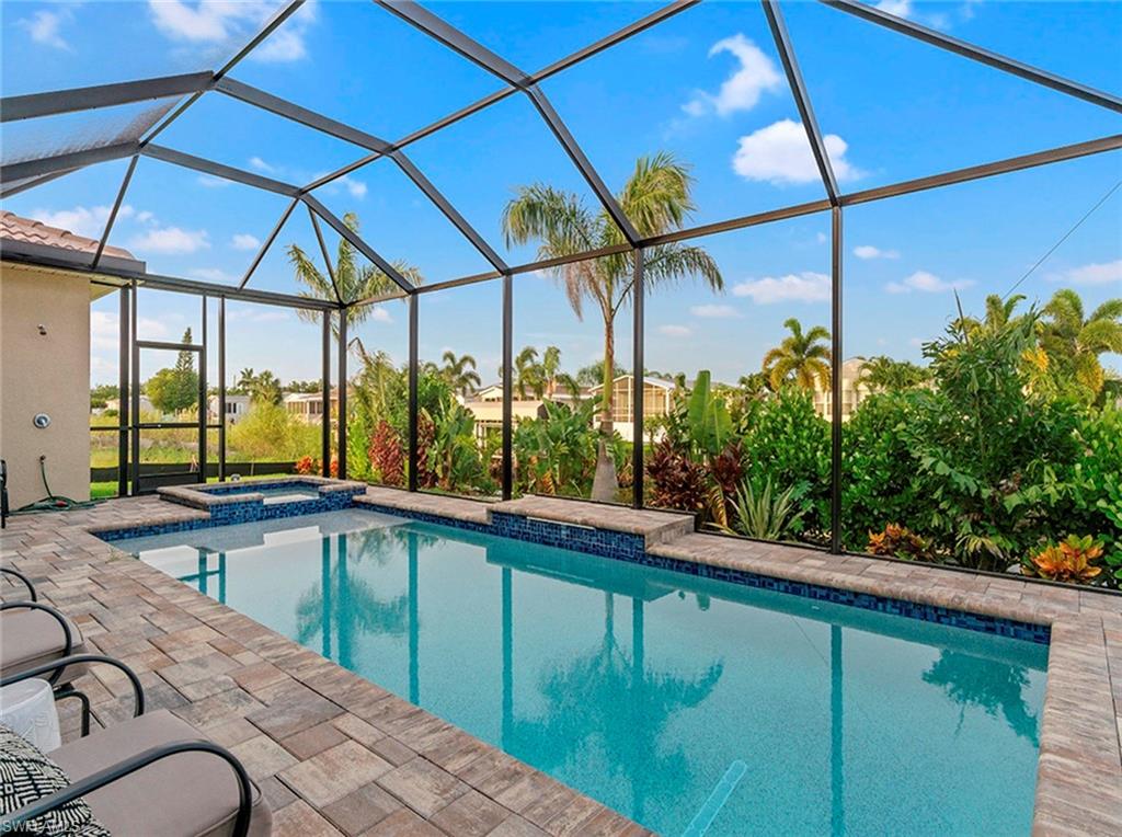 WINDWARD ISLE - Residential